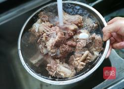 西红柿炖牛排的做法图解2