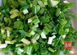 鲨鱼肉丁酸菜炒饭的做法图解4