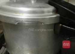 家常猪骨头汤的做法图解4