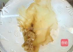 鱼胶炖鸡养颜汤的做法图解3