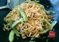 Illustration of how to make braised beans and noodles 10