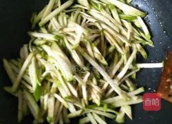 双椒炒青茄的做法图解5