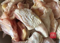 乱炖三黄鸡的做法图解1