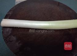 凉拌大葱 凉拌膳葱的做法图解1