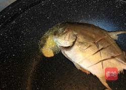 香煎金鲳鱼的做法图解5