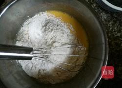 竹碳蛋糕卷的做法图解3