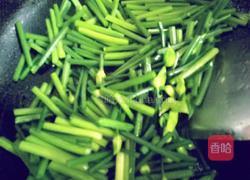 韭苔炒鸡蛋的做法图解5