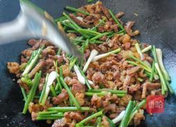 姜葱爆炒牛梅皮的做法图解5