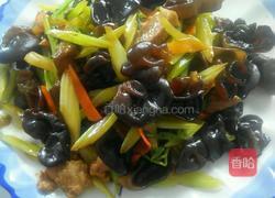 芹菜木耳的做法图解6