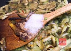 蒜末爆茄丝的做法图解4