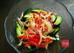 黄瓜木耳拌腐竹的做法图解6