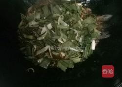 大蒜烧鲫鱼的做法图解7