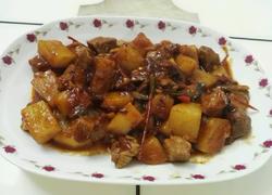 土豆番茄与猪肉组合