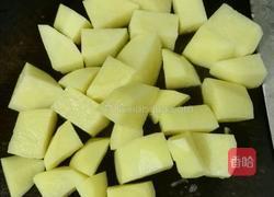 土豆番茄与猪肉组合的做法图解2