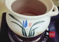 冰糖梨水的做法图解2