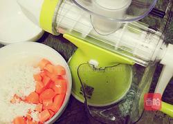 红萝卜米糊的做法图解1