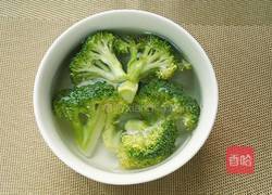 海鲜丸子蔬菜汤的做法图解2