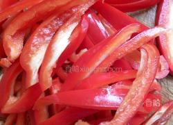 红椒鱿鱼丝的做法图解2