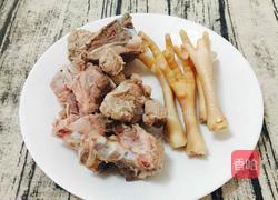 黑沙海参冬菇猪骨炖汤的做法图解5