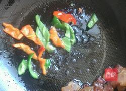 腊肉炒紫扁豆的做法图解7