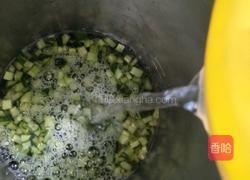 鲜榨黄瓜汁的做法图解4