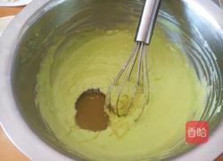 牛油果榛仁蛋糕的做法图解7