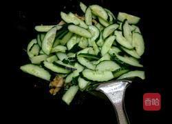 紫苏黄瓜炒肉的做法图解6