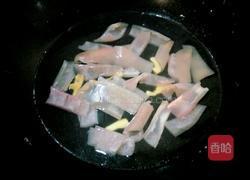 黑豆眉豆猪皮汤的做法图解5