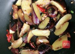 川辣椒油焖茄子的做法图解4