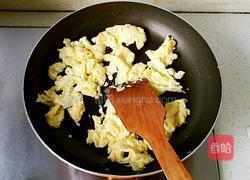 丝瓜炒鸡蛋的做法图解2