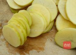 微波炉薯片的做法图解1