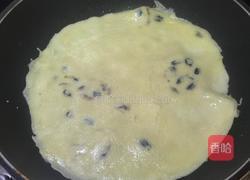葡萄干牛奶鸡蛋饼的做法图解10