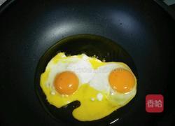 鸡蛋黄瓜蛋包饭的做法图解4