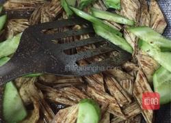 蟹籽炒腐竹的做法图解11