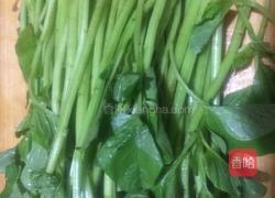 白苋菜拍蒜肉丝汤的做法图解2