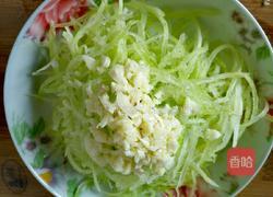 凉拌莴笋丝的做法图解4