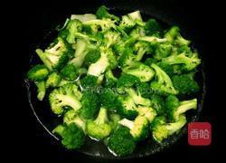 炒西兰花的做法图解4