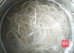 西红柿拌面的做法图解2