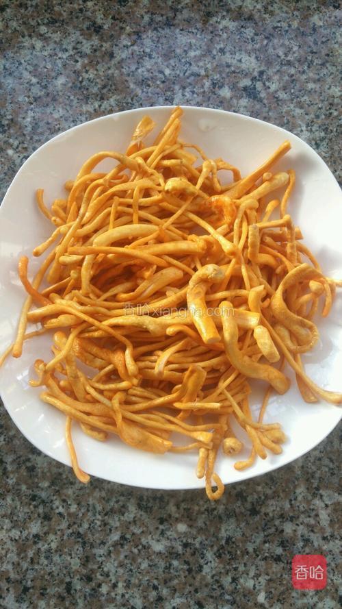 鸭肉煲鲜虫草花的做法_菜谱_香哈网