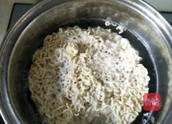 炒方便面的做法图解2