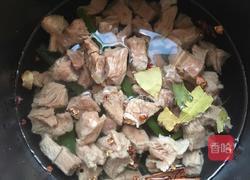 牛肉焖饭的做法图解3