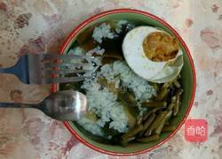 咸菜咸鸭蛋海带剩饭粥的做法图解6