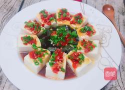 剁椒皮蛋拌豆腐的做法图解1