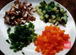 孜然时蔬炒馒头的做法图解1