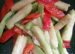 丝瓜炒辣椒的做法图解4