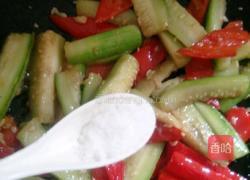 丝瓜炒辣椒的做法图解5