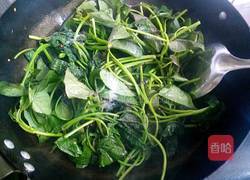 炝炒红薯叶的做法图解4