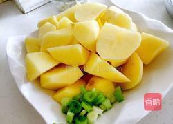 鲍鱼炖土豆的做法图解2
