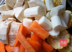 玉米猪骨粉葛汤的做法图解2