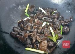 豆腐木耳汤的做法图解7